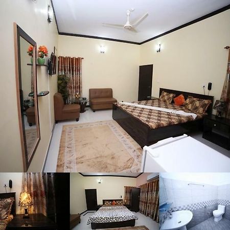 Season Inn Karachi Bagian luar foto